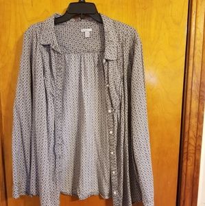 Old navy patterned button up shirt